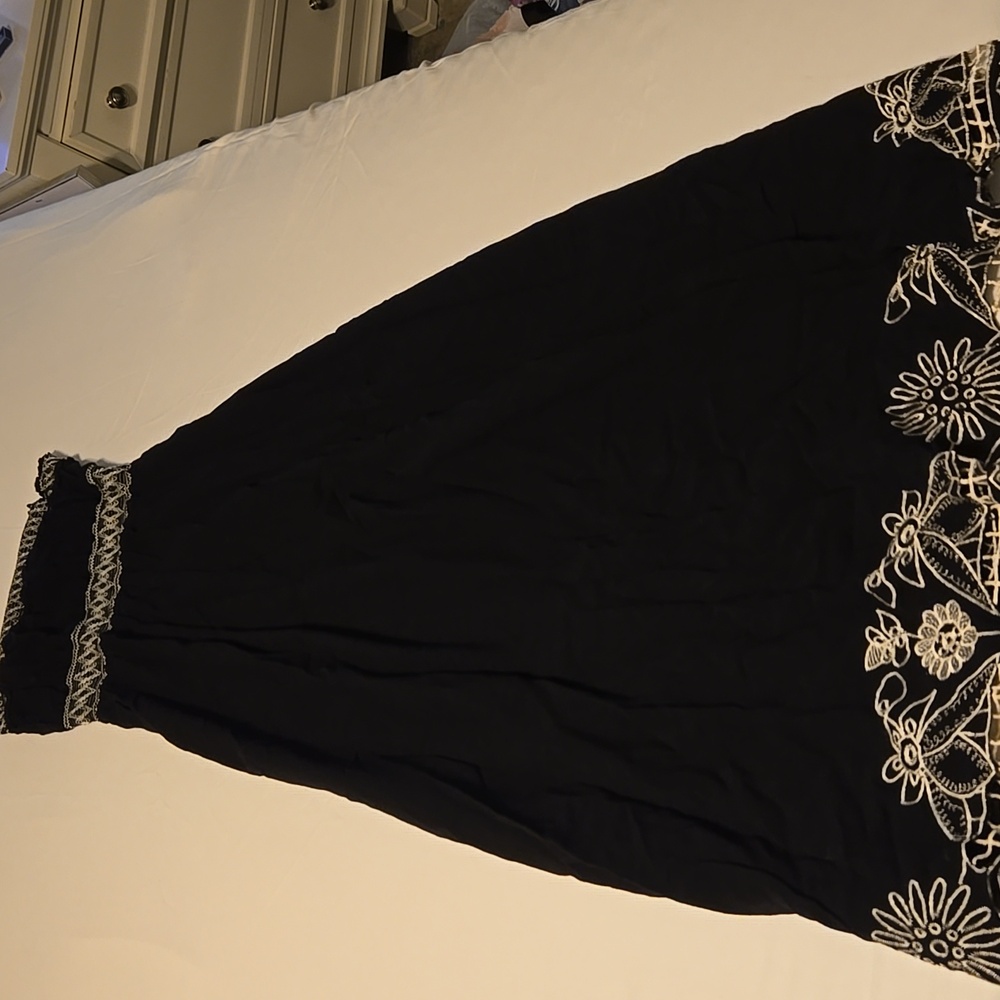 Pinky Black A-Line Skirt with White Embroidery